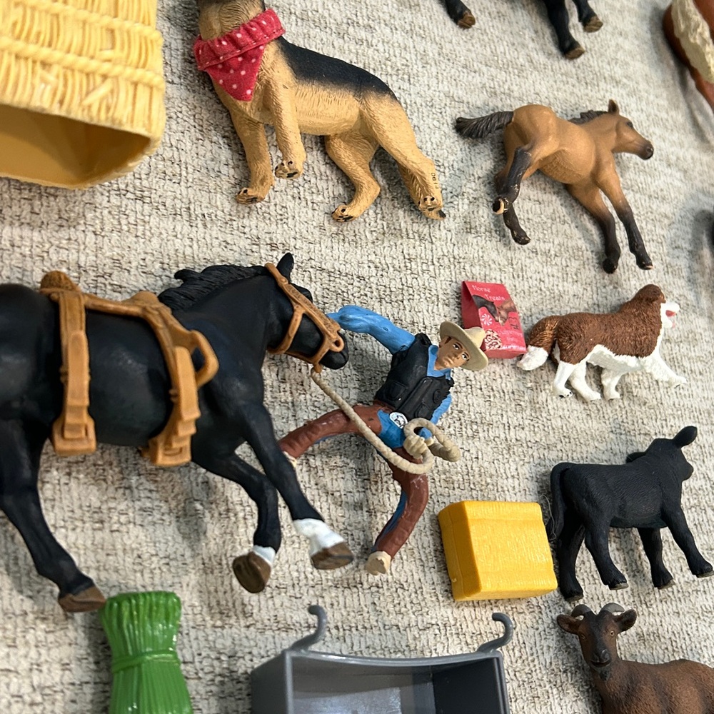 Schleich Horse Club Riders Horses, Lots of Animals & Accessories - Picture 16 of 17
